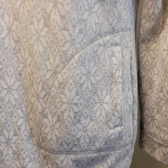 T By Talbots Women's Pullover Sweatshirt Gray Poinsettia Stretch Zipper Size XS - Picture 5 of 10